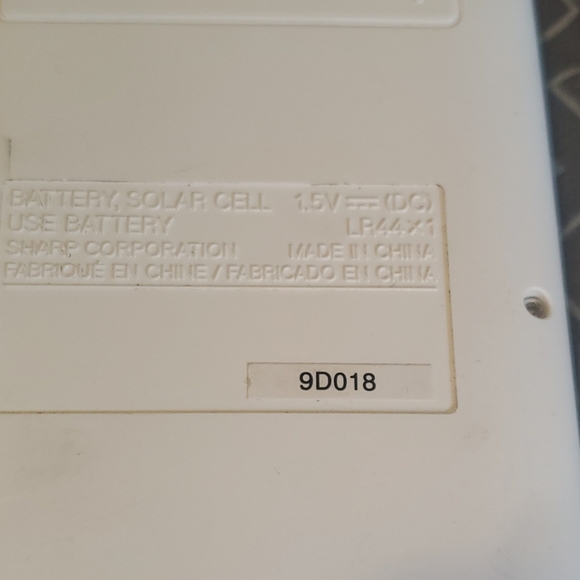 Sharp scientific calculator - Picture 2 of 5